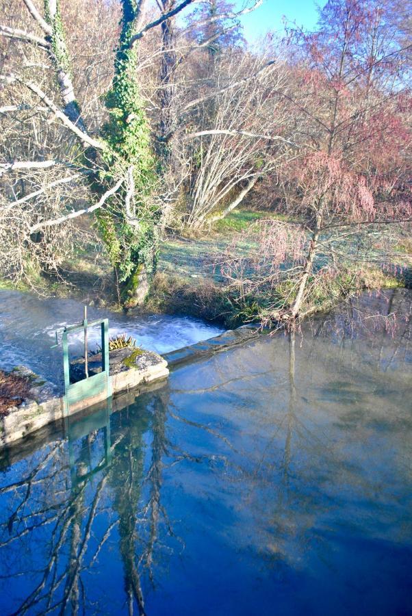 Moulin Sous La Vergne Nanteuil-en-Vallée Esterno foto